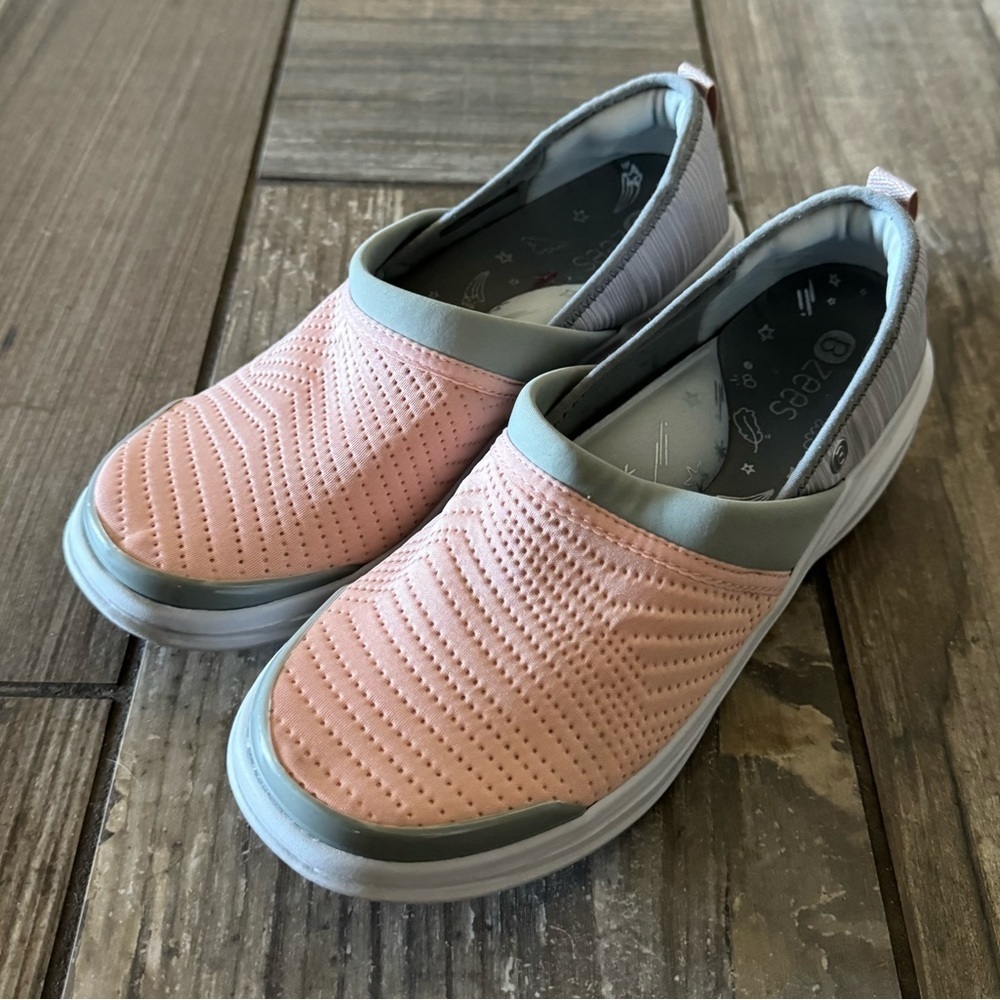 Bzees Coco Womens Peach Casual Arch Support Comfort Slip Ons Shoes Size 7